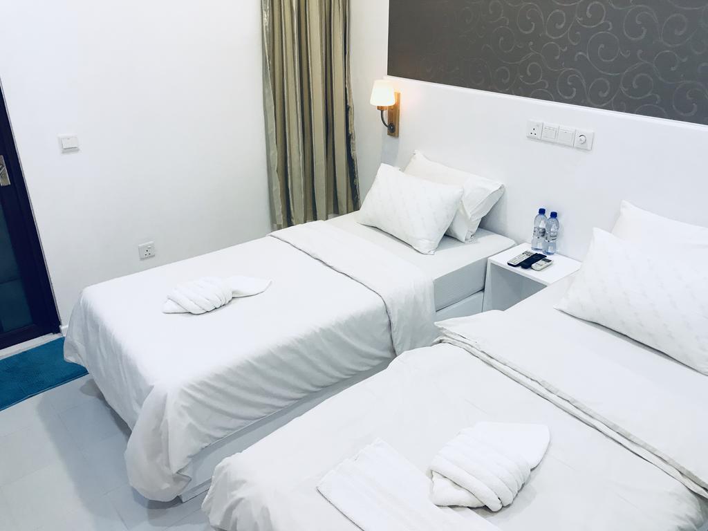 Water Breeze Hotel Maafushi Ngoại thất bức ảnh