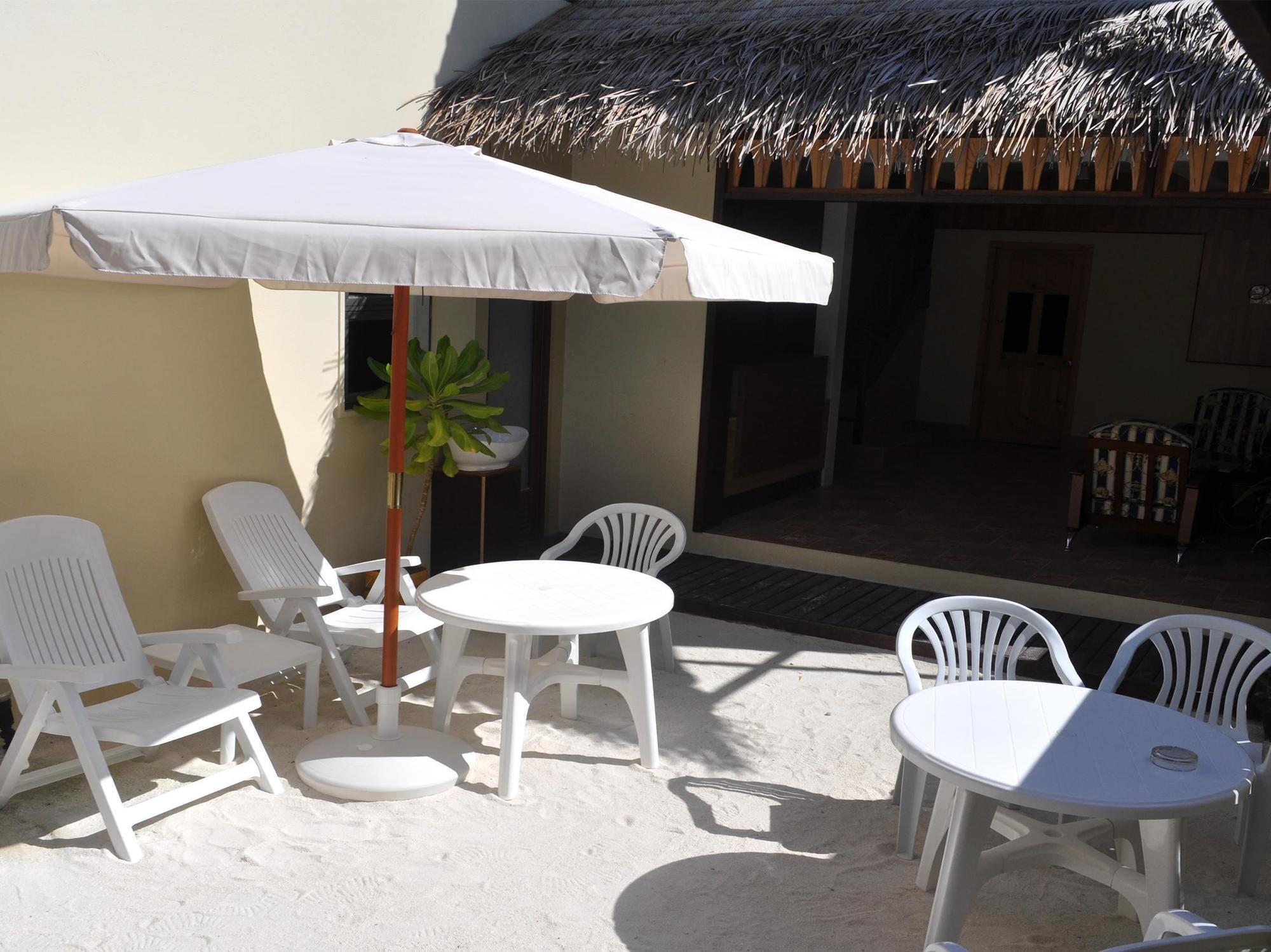 Water Breeze Hotel Maafushi Ngoại thất bức ảnh